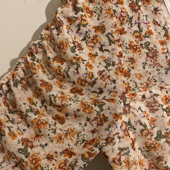 Spring Floral Square Neck Long Sleeve with Puff Shouder - Picture 3 of 4